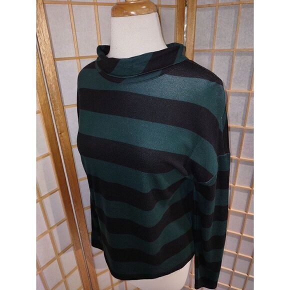 NWT Chico's Sz 0 (Sm) Striped Top - Picture 10 of 13